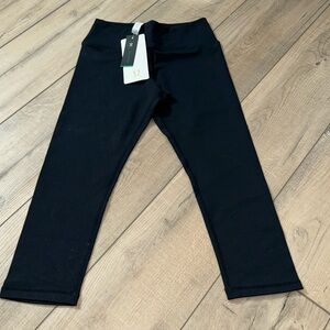 Black cropped leggings size 4